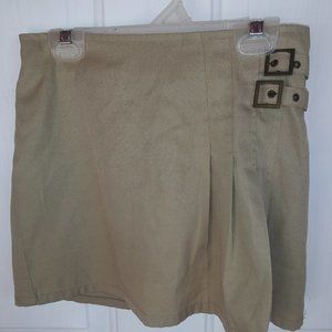 A Class Skirt With Attached Shorts Size 8